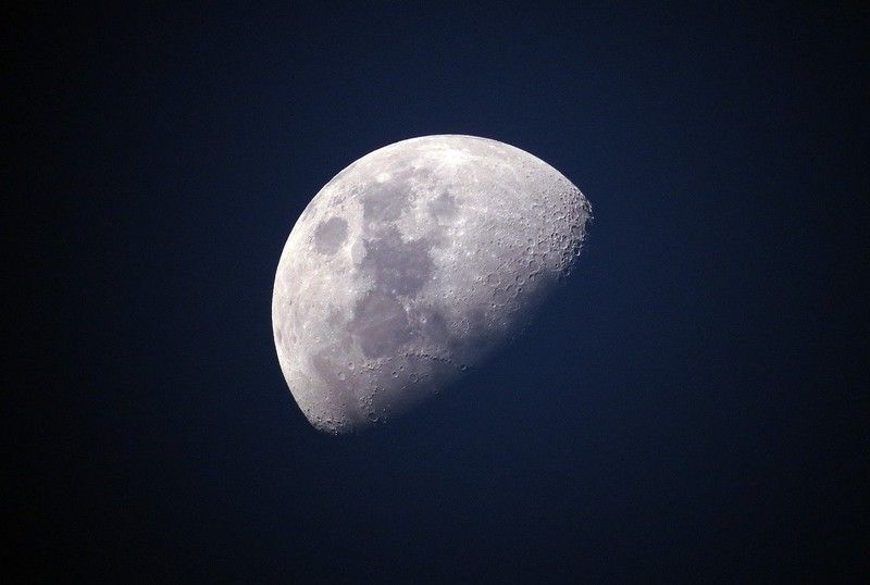 LA LUNA
