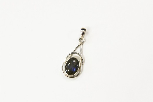 Pendentif en argent avec minéral labradorite