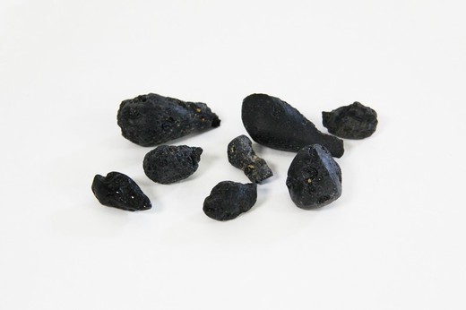 Saco Tektite Mineral Rolado de 100 g