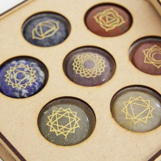 Caja De Madera Minerales Chakras con Inscripción