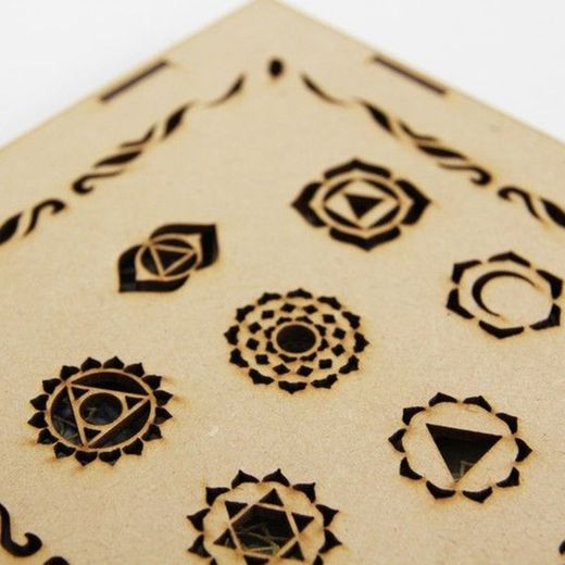 Caja De Madera Minerales Chakras con Inscripción