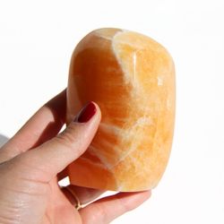 Calcita Polida amb Base · Forma Irregular