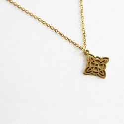 Collar Nus de Bruixa Daurat