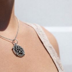Tetragrammaton-Medaille aus Zamak