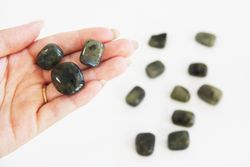 Mineral Rodat Labradorita